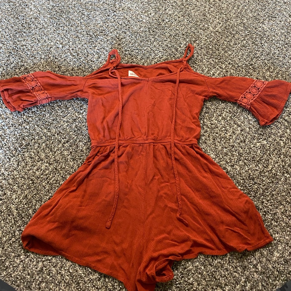 Cute romper - Picture 2 of 2